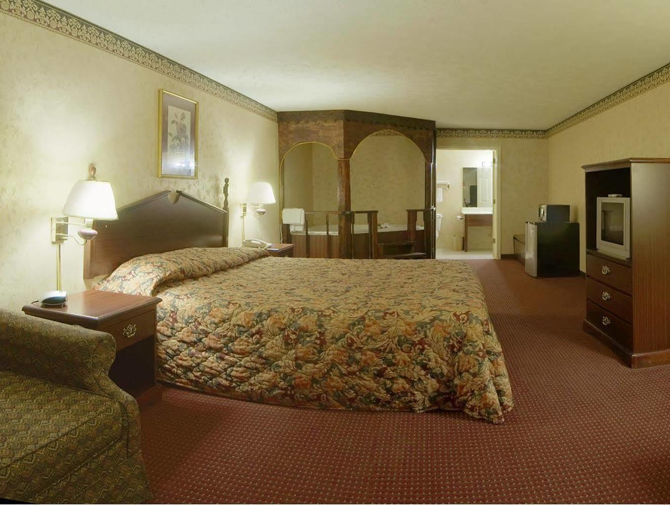 Americas Best Value Inn & Suites Mt. Pleasant Mount Pleasant Extérieur photo